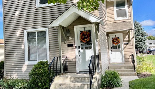 1 bedroom apt walking distance to downtown Lake Geneva in Lake Geneva