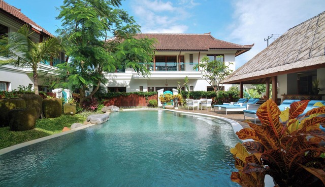 1BR Suite pool in Sanur