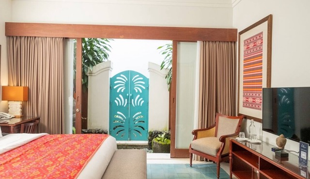 1BR Suite pool in Sanur