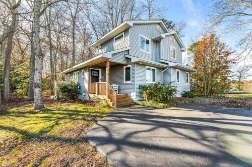 3 Mi to Bethany Beach! Dog-Friendly Family Getaway in Frankford
