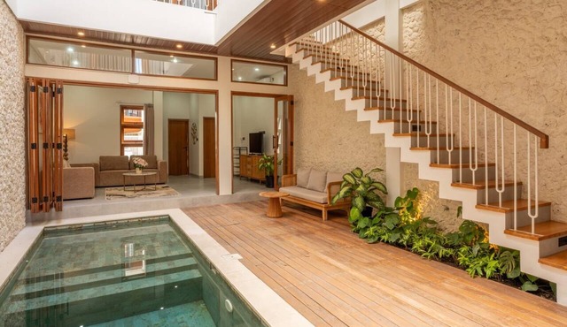 3-Storey Villa Private Rooftop/Pool Seminyak/Changgu Transfers