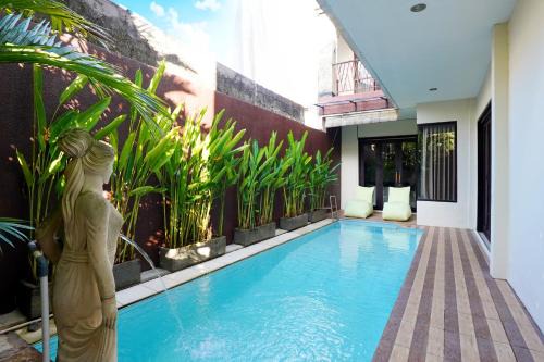 3BR Villa with Private Pool in West Sanur - Pengiyasan Casa Del Lago in Sanur