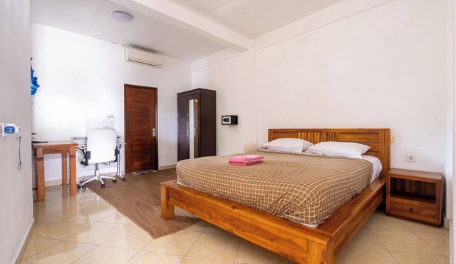 Amed Sari Beach Guesthouse