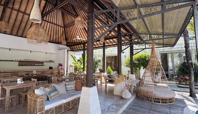 Artemis Villa and Hotel