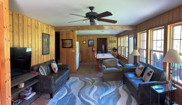 Barn Haven: Group Adventure Retreat near Devil's Lake State Park! in Baraboo