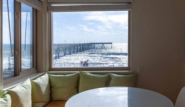 Beachfront Ocean Views 20 Mins to SF! in Pacifica