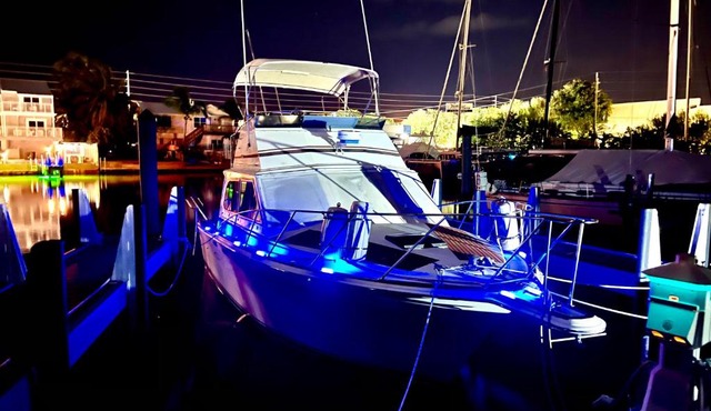 BEAUTIFUL STAY ON THE WATER in Marathon