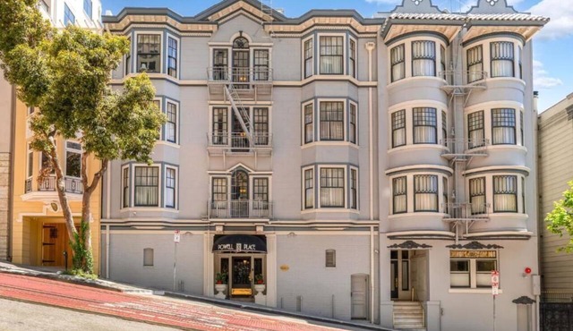 Beautiful studio at Powell Place in San Francisco for Yom Kippur stay in San Francisco