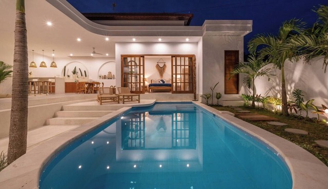 "BIARI" Modern & Luxurious 3BR - Canggu Beach