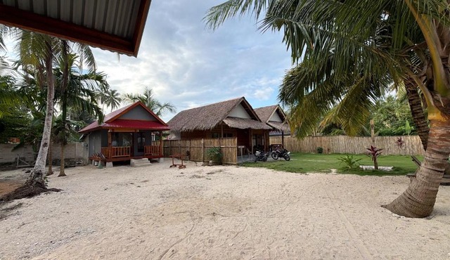 Bintang Left Homestay Mentawai