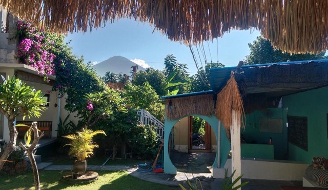 Black Sand hostel Amed