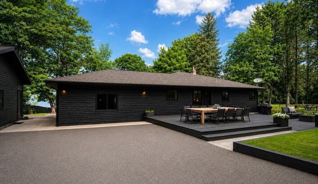 Brainerd Waterfront Lake Retreat Sleeps 18 Hot Tub, Sand Beach, Great Fish in Brainerd