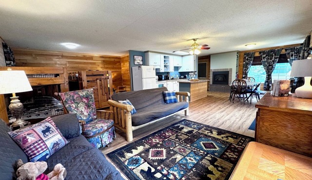 Cabin on Little Moose Lake & Snowmobile Trail in Deer River