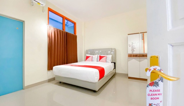 Capital O 3092 Falah Residence Syariah in Padang