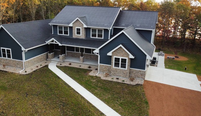 Castle Rock Lakefront + Game Room in Mauston