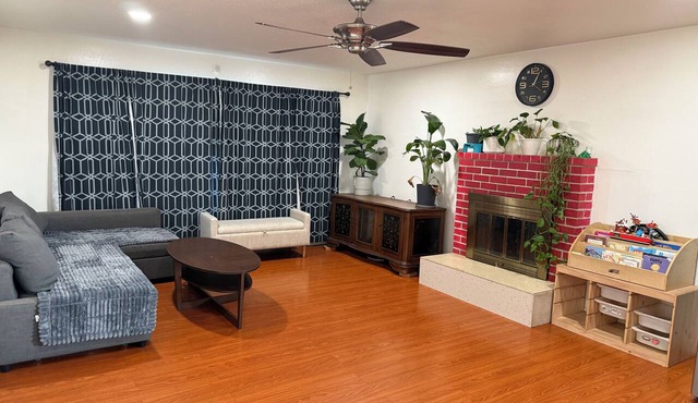 Centrally Located Modern & Cozy Home in San Francisco Bay Area in Newark