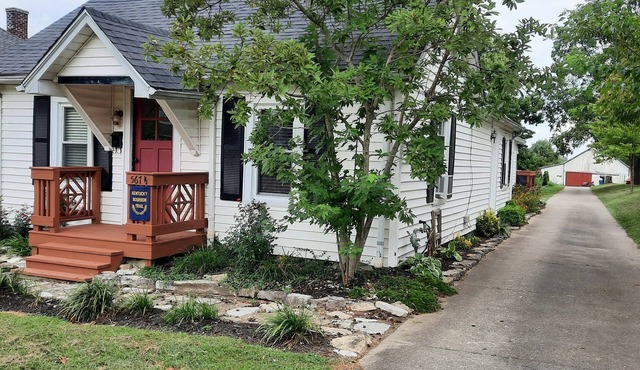 CLEAN! 2 Bed/2 Bath/Game Room in Lawrenceburg
