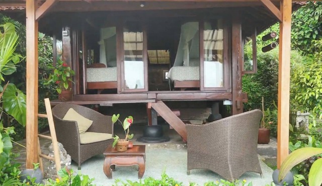 Cosy twin bungalow perfect for two firends or solo travlers. With stunning view!