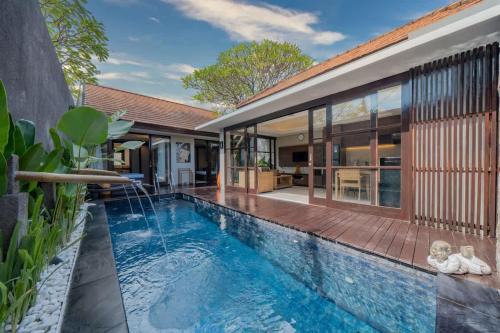 Cozy 2BR villa w- private pool & garden view