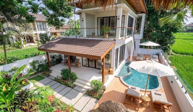 Cozy 3BR Villa in Lush Ubud w Pool, Patio & Garden in Gianyar Regency