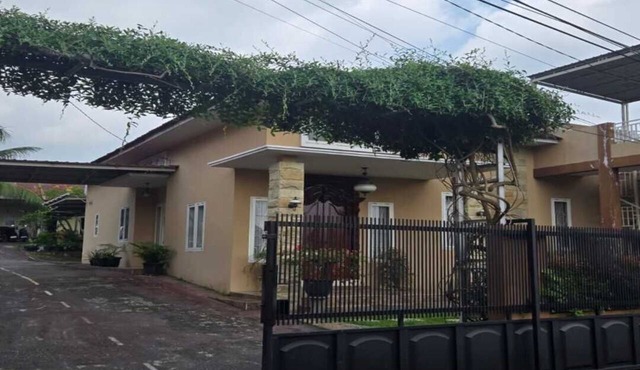 Cozzy Penginapan Rumahkoe