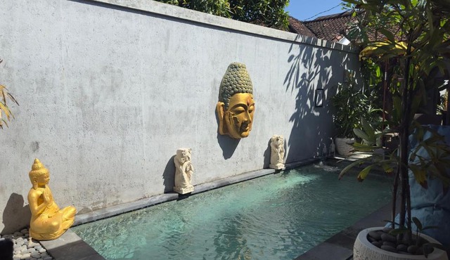CROFFLE COTTAGE SANUR - Walk to the Beach & ICON Mall