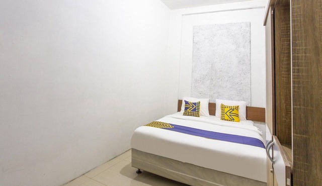Deluxe Double Stay Near Metro Mall in Kabupaten Bogor