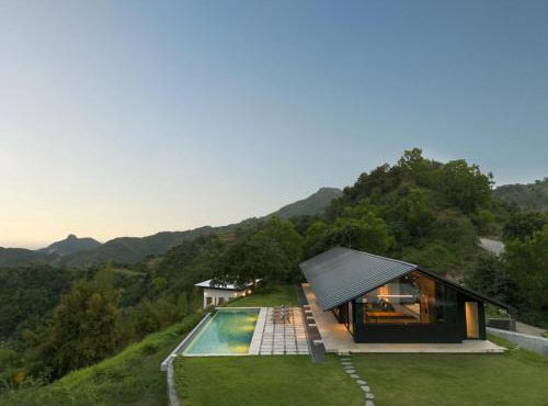 Designer 3-Bedroom Villa with Panoramic Ocean View in Selong Belanak