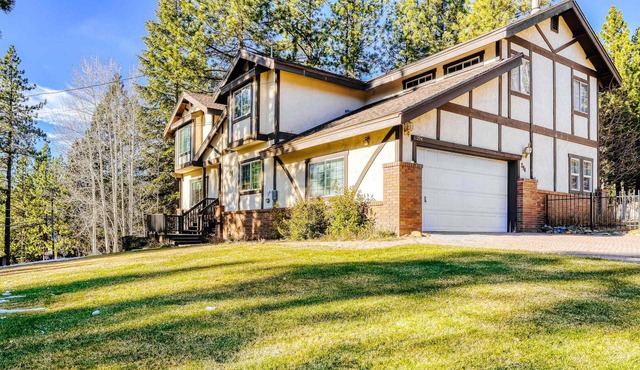 Dog-friendly home with pool table, fireplaces, & private hot tub, sleeps 10 in Zephyr Cove