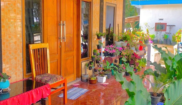 EXPRESS O 91370 Rumah Pemandangan Semeru in Kalibening