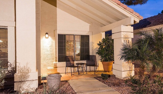 Fabulous Gilbert~No Place Like Home, Cozy 2 Bedroom Home/Community Pool Now in Gilbert