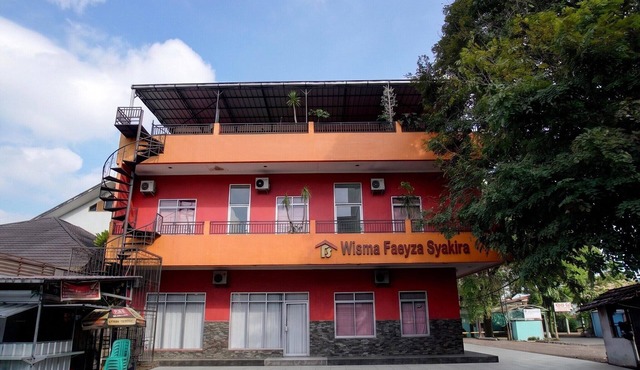 Faeyza Syakira Deluxe Twin