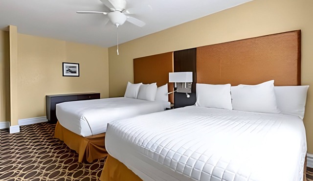 Family-Friendly 2BR Suite | Near Bay Area Spots | Outdoor Pool | Free Parking in Corte Madera