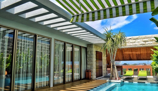 Family Villa with City & Pool View (TSky Villa 1)