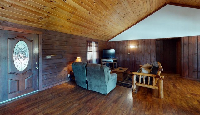 Gone Fishin' - Cabins in Hocking in Logan