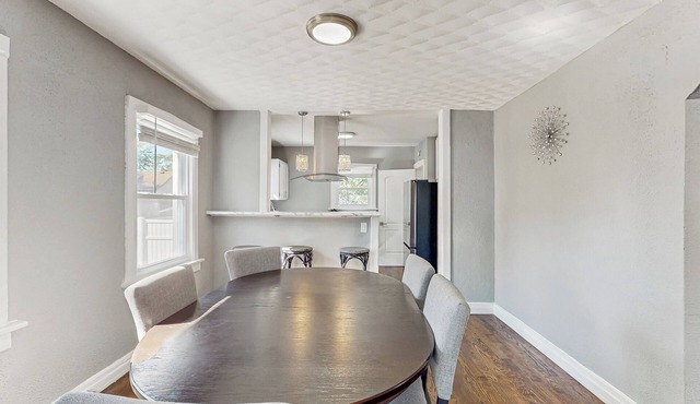 Group-friendly Michigan City Home Near Beach! in Michigan City