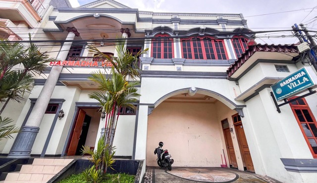 Harmadha Villa in Plaosan