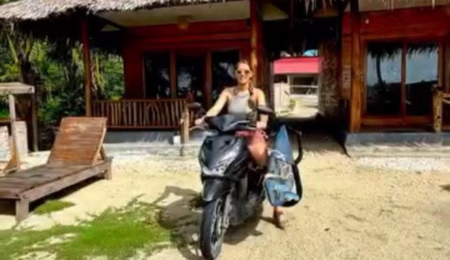 Harmon Mentawai in Sipura Island