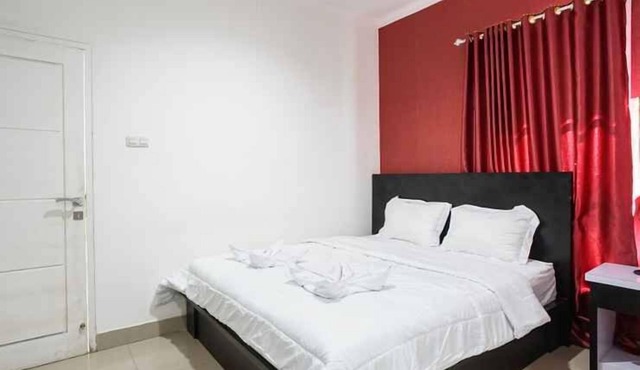 Heine Hotel