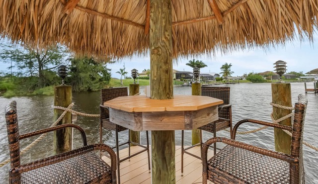 Hideaway with a private heated pool and spa,bikes- Villa Aquaventura - Roelens Vacations in Cape Coral