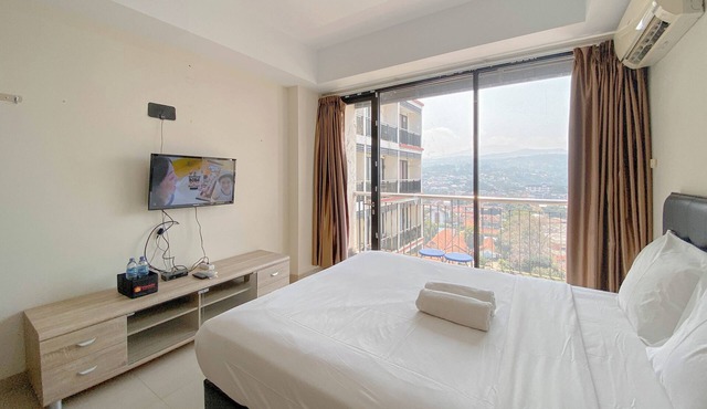 Highrise Studio At Apartment Beverly Dago in Bandung
