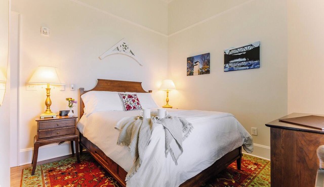 Historic Queen Room by New River Trail in Max Meadows