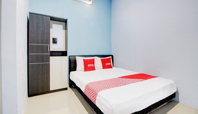 Hotel O Alun-Alun Purwokerto Near Gor Satria Purwokerto Formerly Guest House Blessing