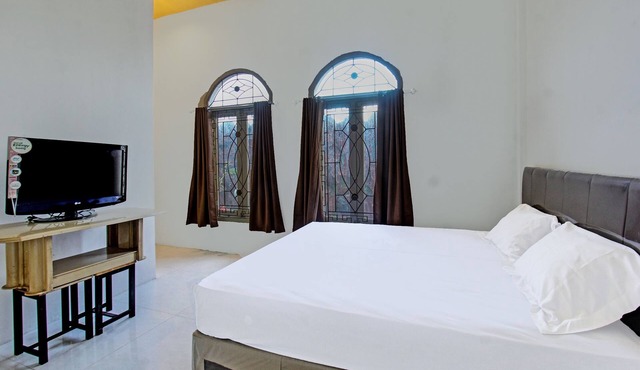 Hotel O Ayu Bypass MansionNearBundaran Gerung