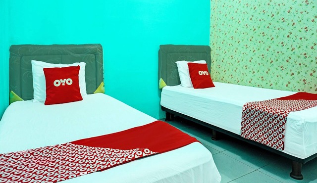Hotel O Home Stay Elis Cateliya Syariah in Karawang