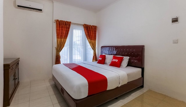 Hotel O Mine Residence in Padang