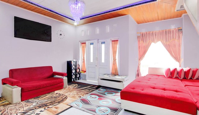 Hotel O Putra Family Homestay Sikunir