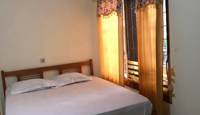 Hotel O Rumah Oma Syariah in Surabaya