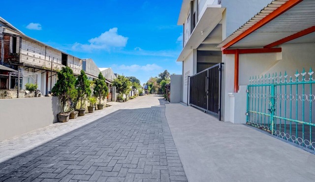 Hotel O Singgah Sini Homestay Syariah in Malang