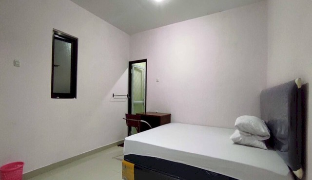 Hotel O Wisma Syariah Dian Near Pare-pare in Makassar